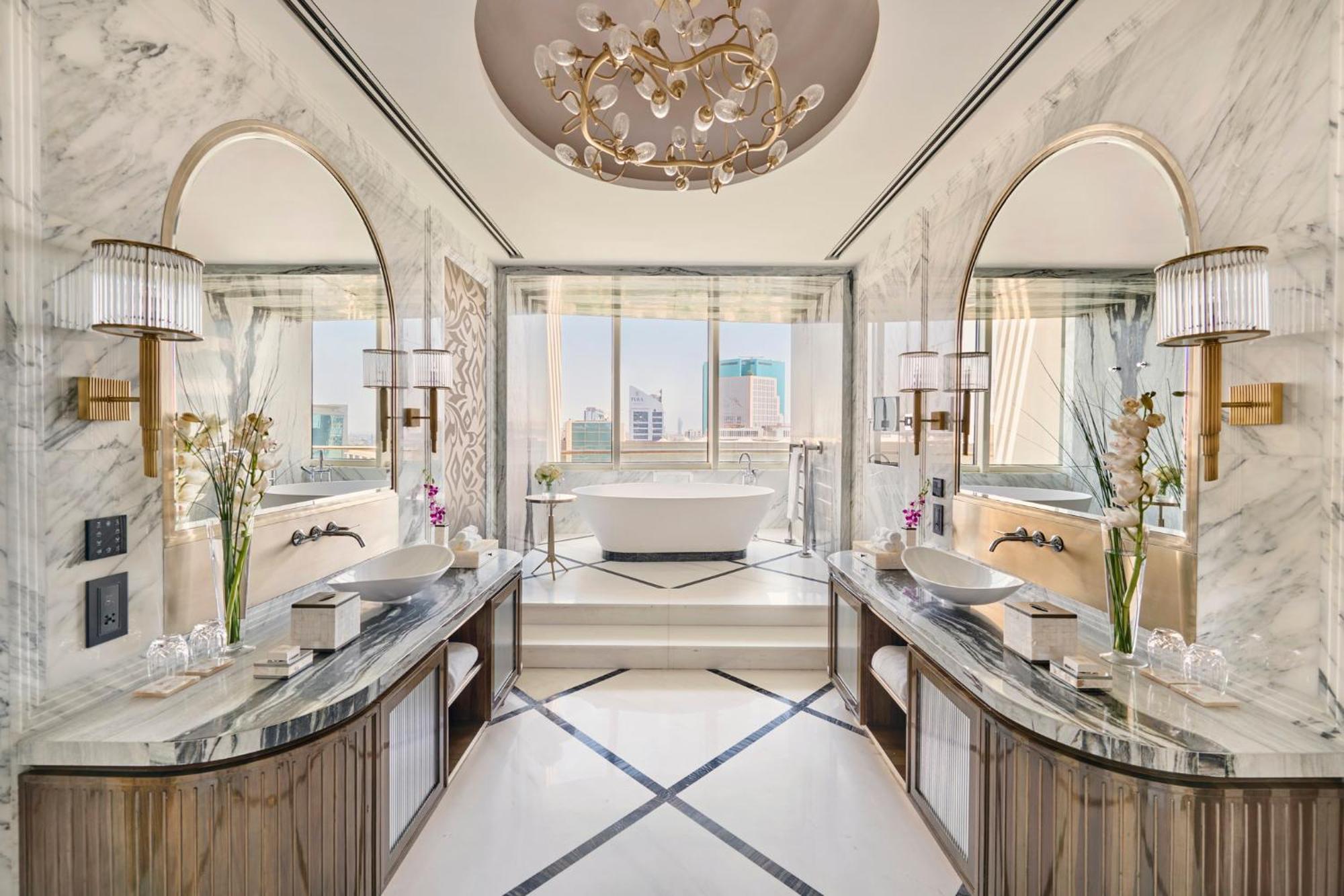 Mandarin Oriental Al Faisaliah, Rijád Exteriér fotografie Bathroom