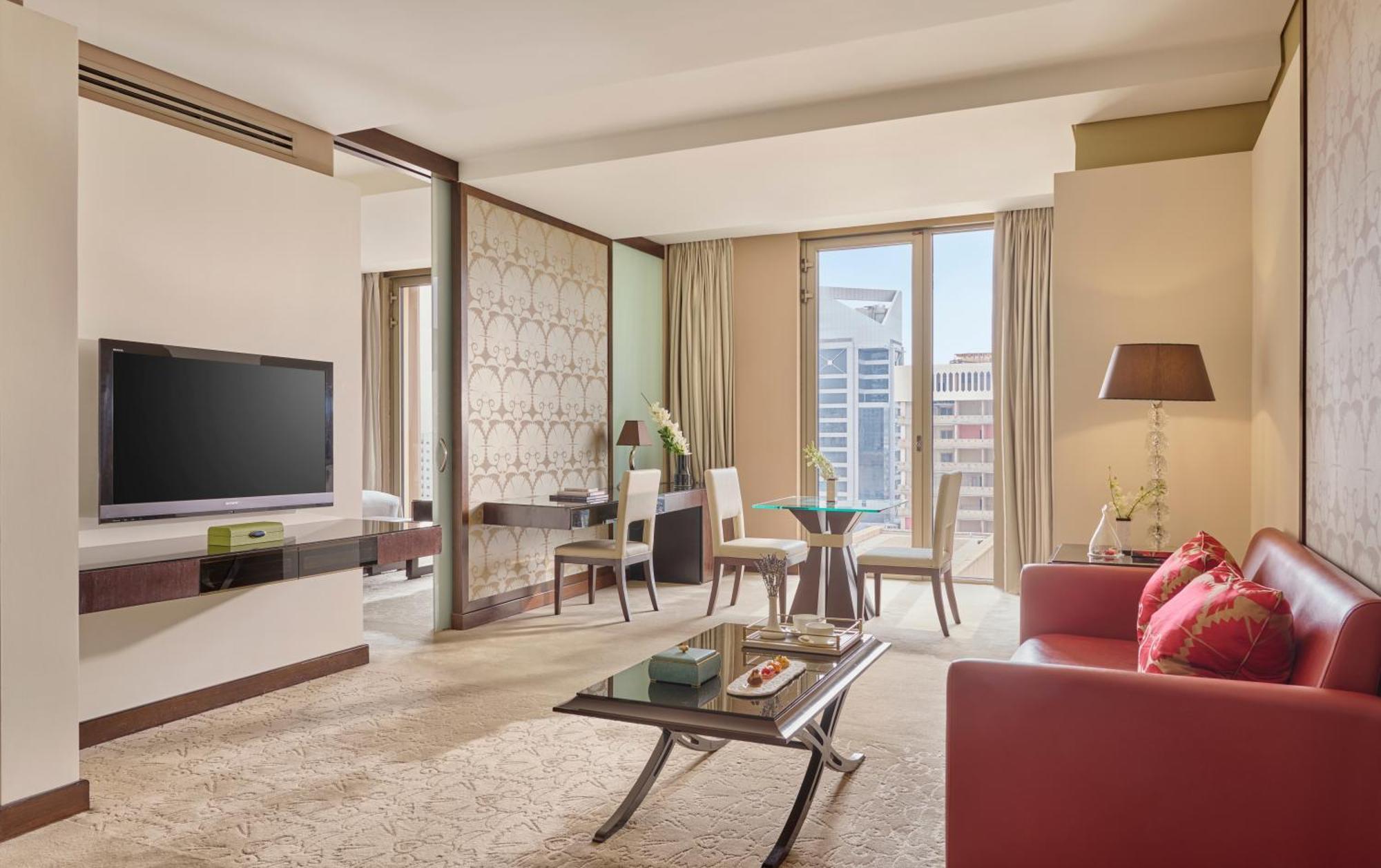 Mandarin Oriental Al Faisaliah, Rijád Exteriér fotografie A suite at the hotel